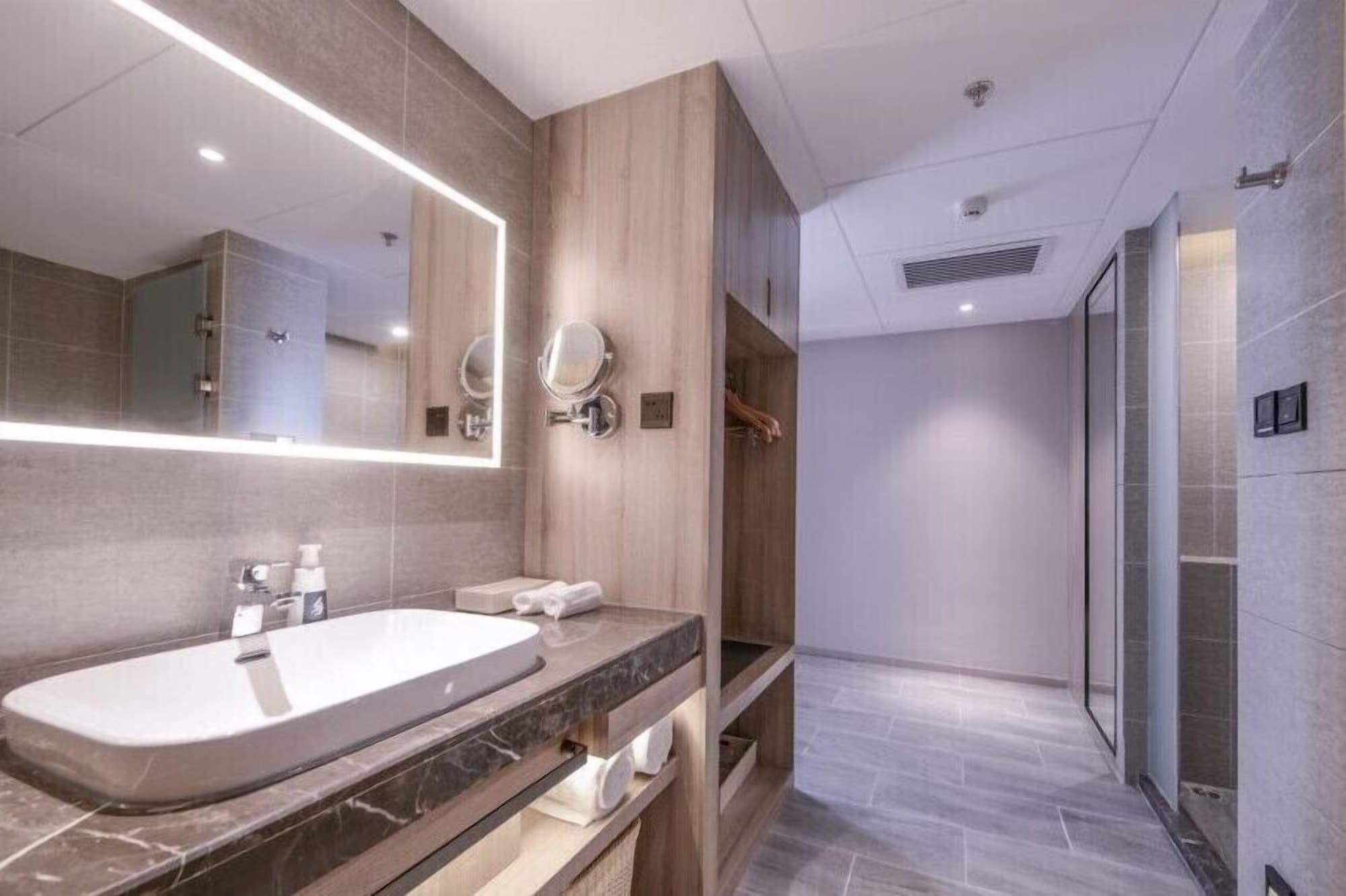 Shanghai Rongju Hotel Lujiazui Hotel エクステリア 写真